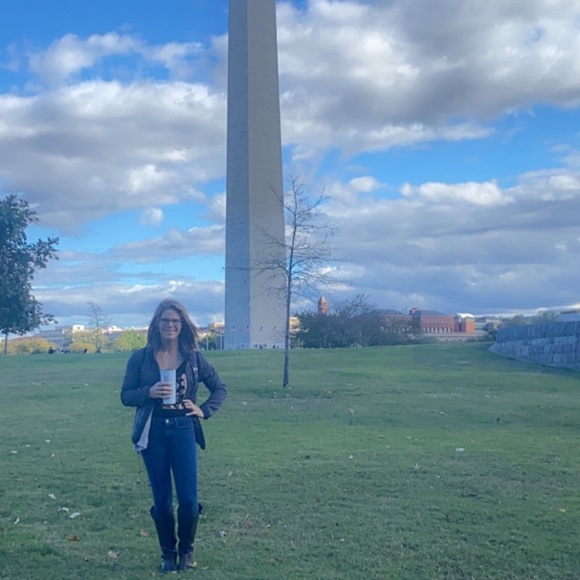 Meet your Posher, Chloe - Picture 2 of 6